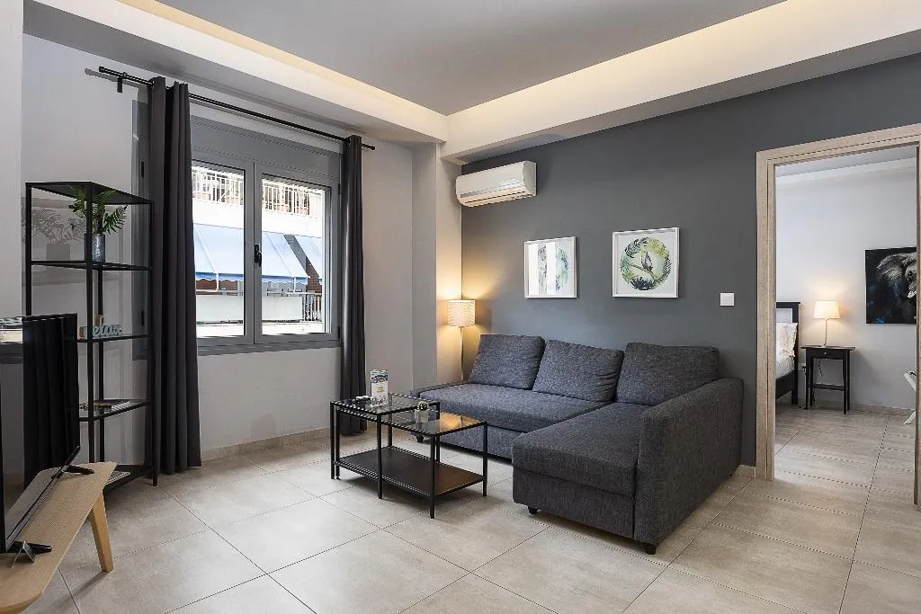 SUITE ONE BEDROOM WITH AIR CONDITIONING Room, Omnia Pagrati Apartments, Athens