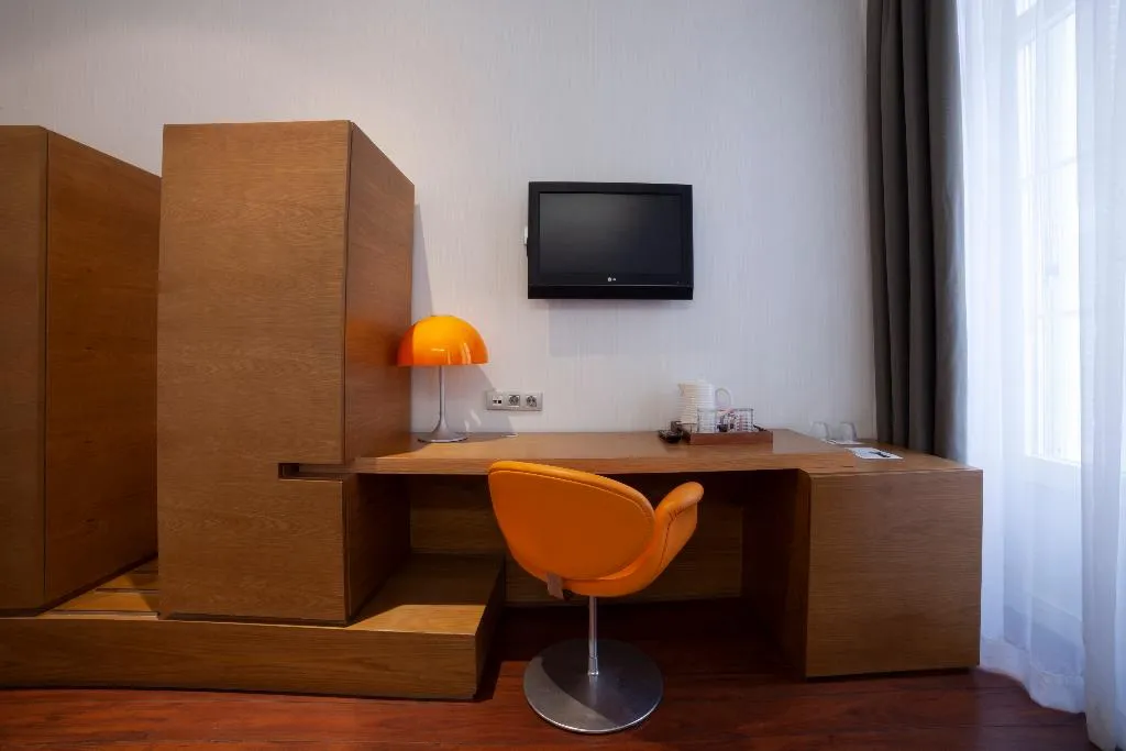 QUADRUPLE STANDARD Room, Petit Palace Plaza Malaga, Costa Del Sol