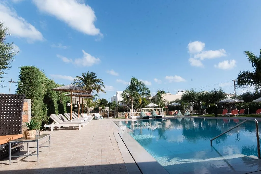 Pool, Mirage Studios, Crete