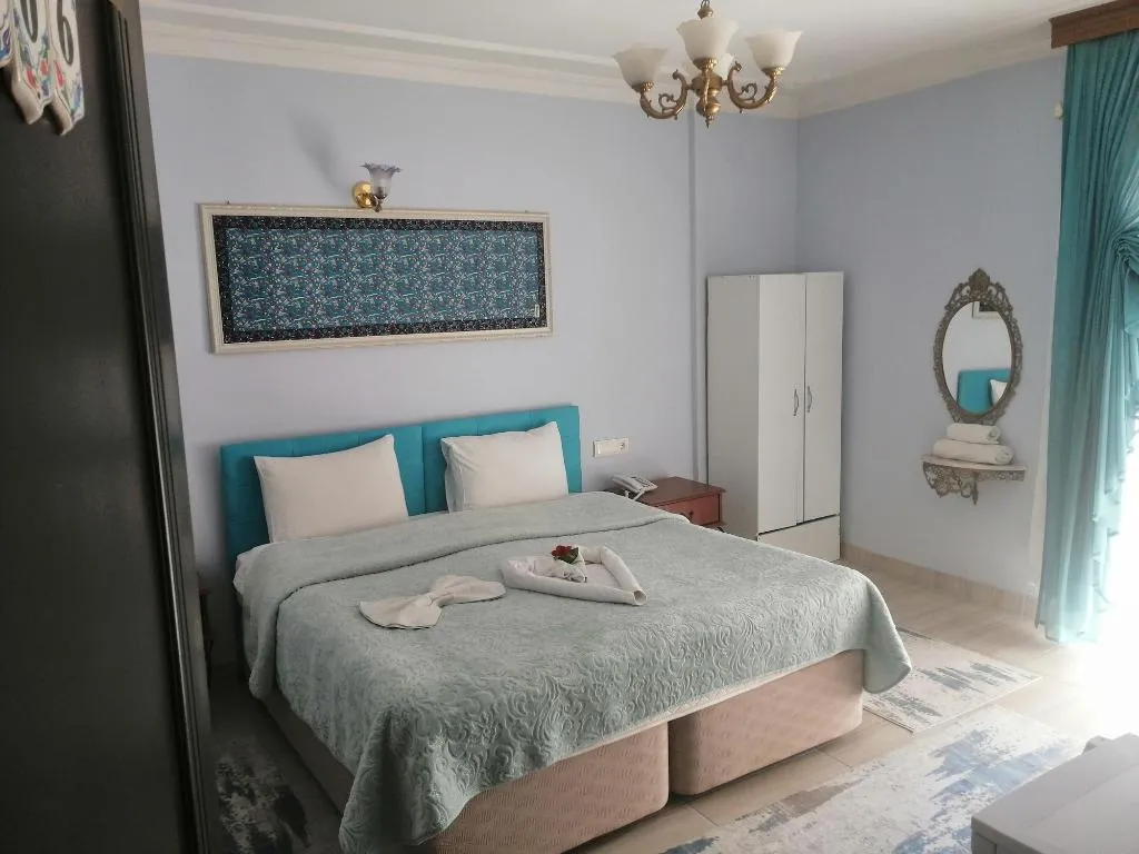 Room, Ephesus Centrum, Izmir