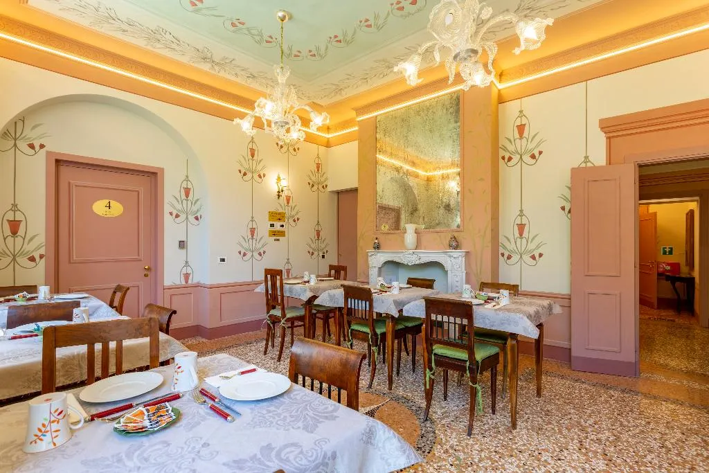 Lobby, Villa Tortorelli, Florence