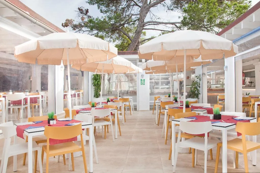 Restaurant, FERGUS Style Punta Arabi, Ibiza