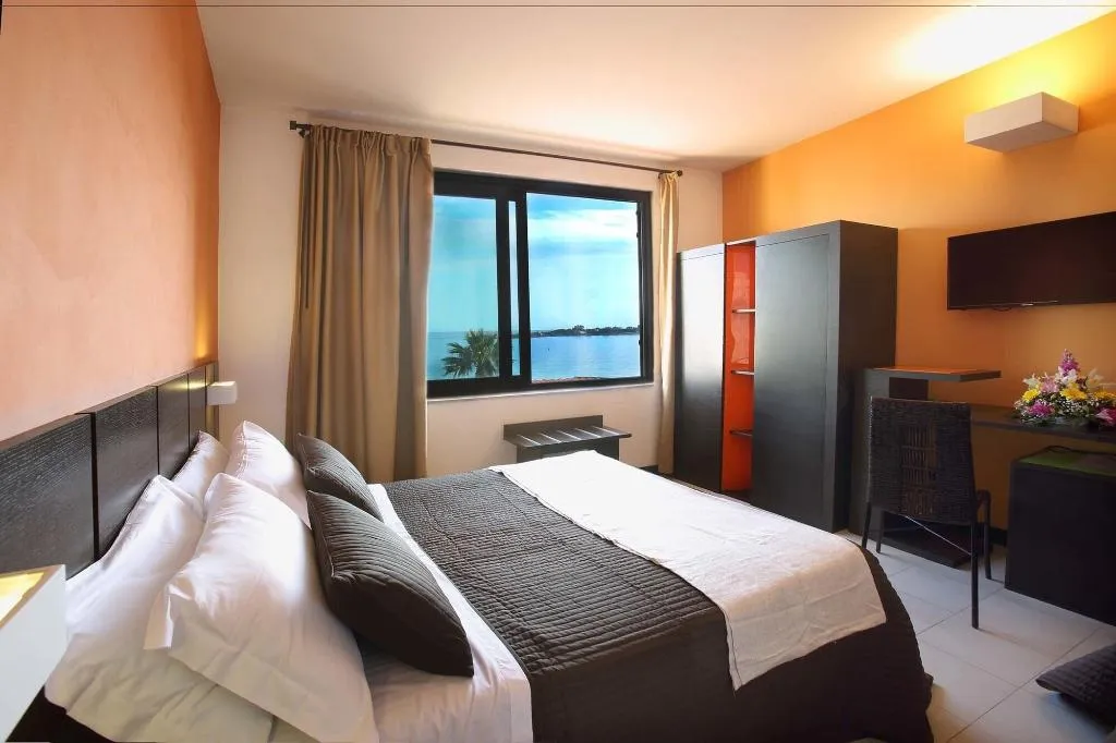 Room, San Giovanni, Taormina