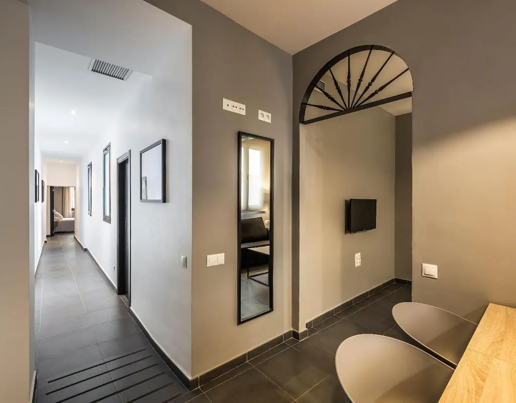 Room, Catalina Suites San Nicolas 3*, Valencia