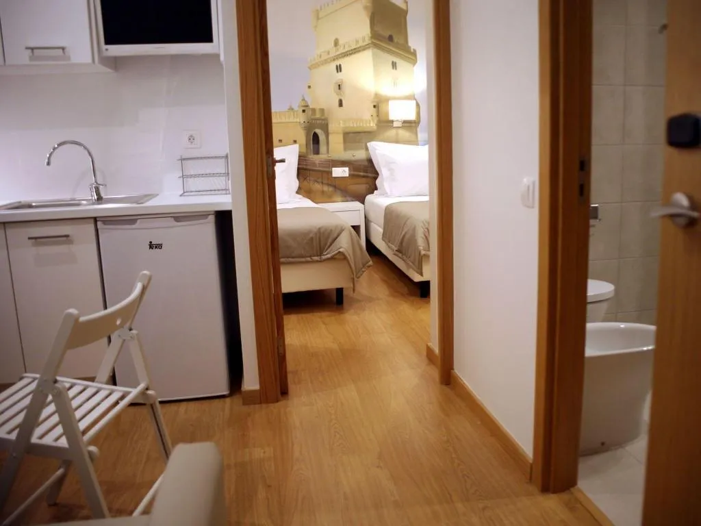 APARTMENT THREE BEDS Room, Lisbon Style Guesthouse, Lisbon