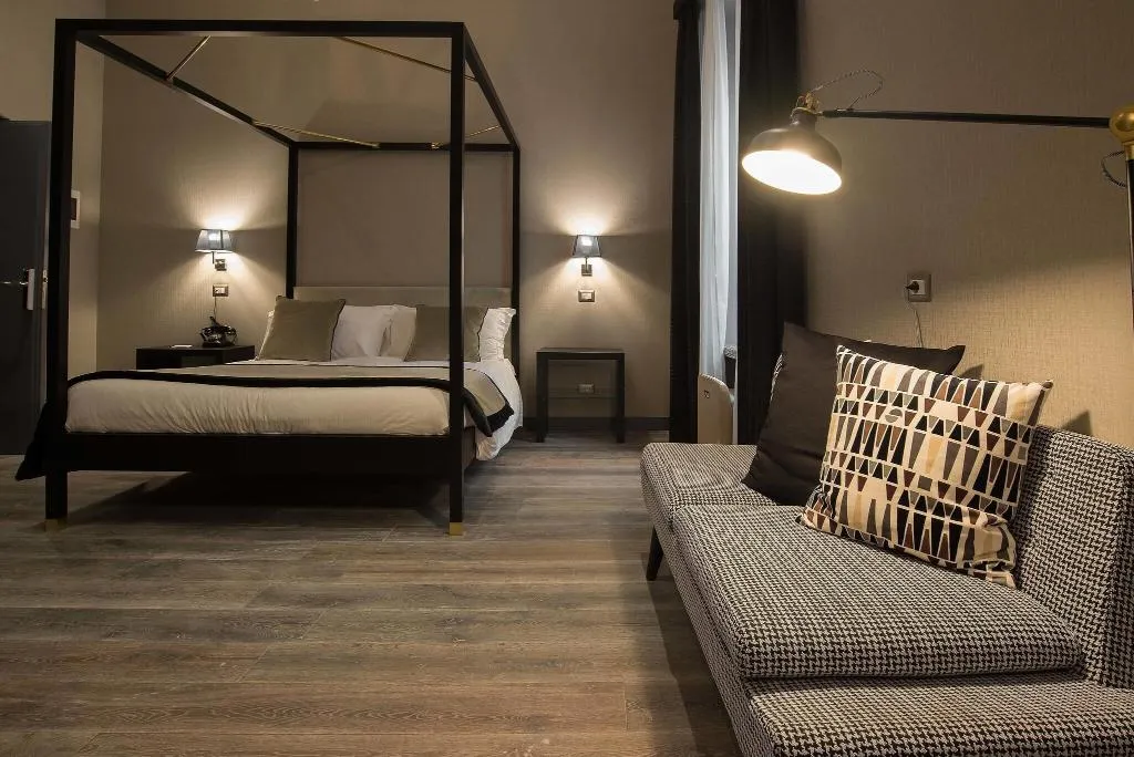 DOUBLE DELUXE QUEEN BED Room, Colonna Suite Del Corso, Rome