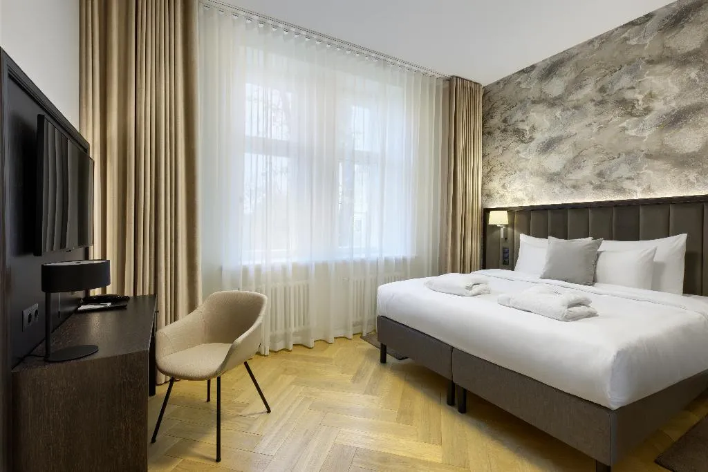 SUITE DELUXE Room, Nunne Boutique Hotel, Tallinn