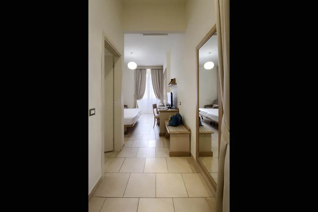 DOUBLE SUPERIOR Room, Domus Australia, Rome