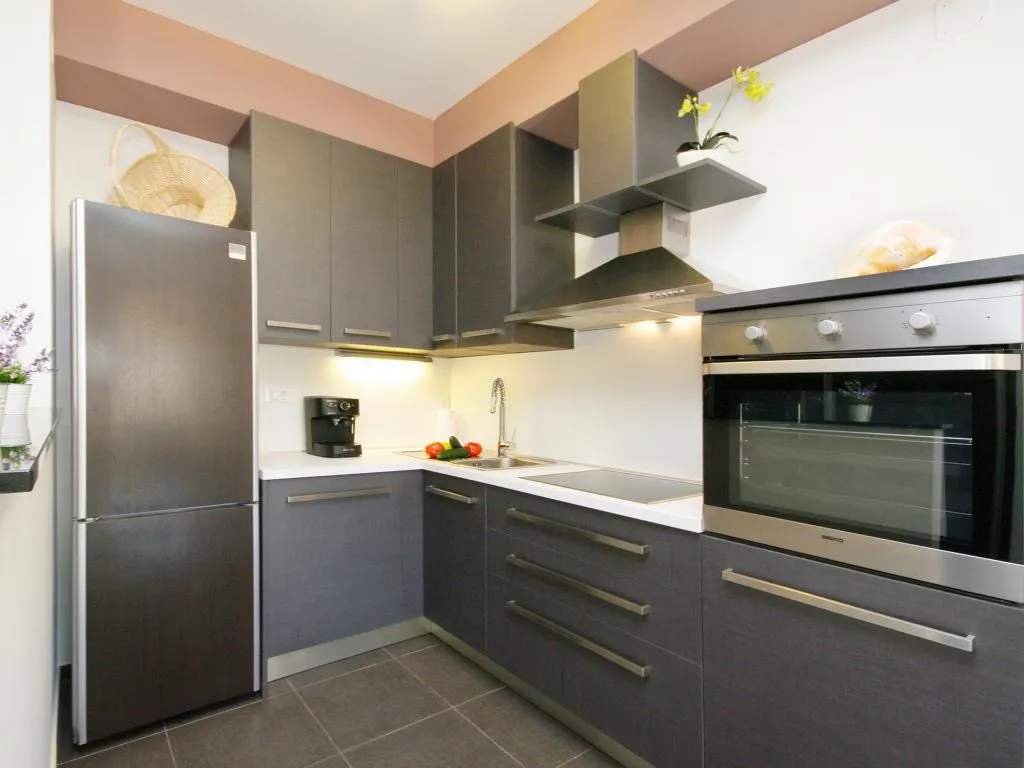 APARTMENT CAPACITY 4 Room, Apartments Elza, Split