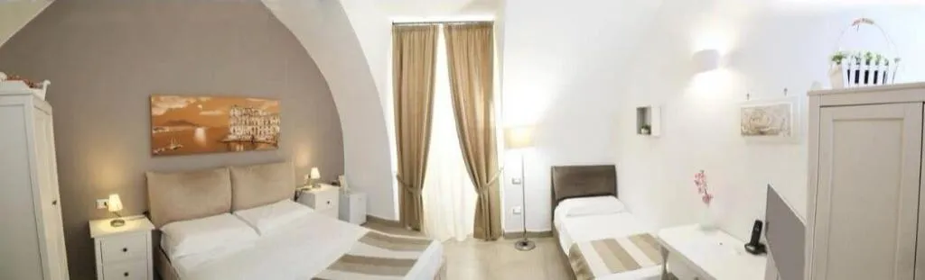 Room, Chiaia Suites, Naples