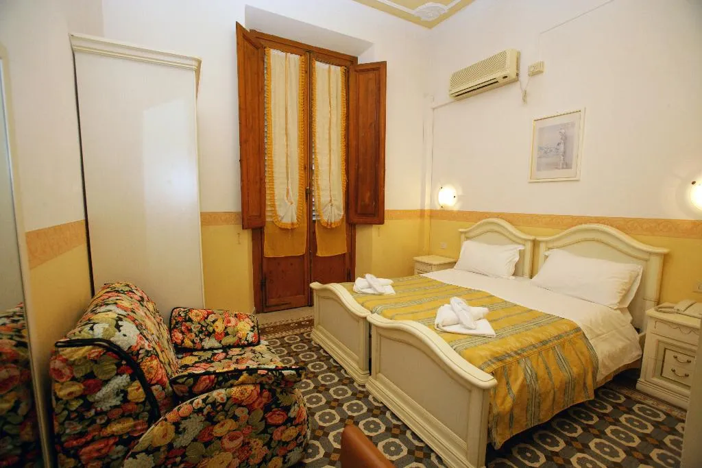 DOUBLE CLASSIC Room, Desiree, Florence