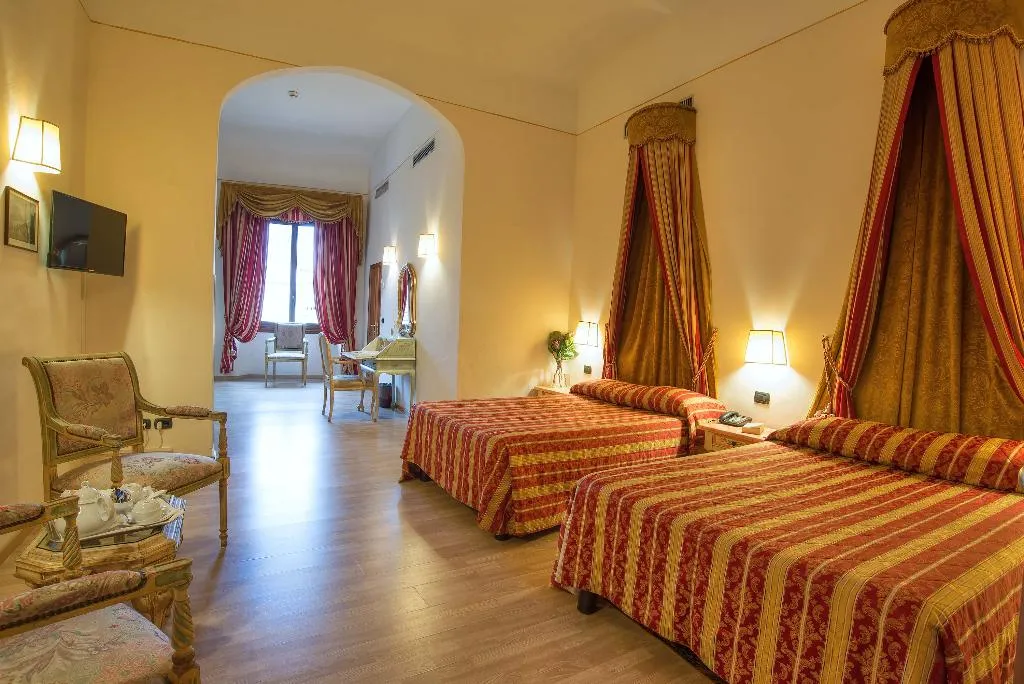 SUITE CAPACITY 2 Room, Paris, Florence