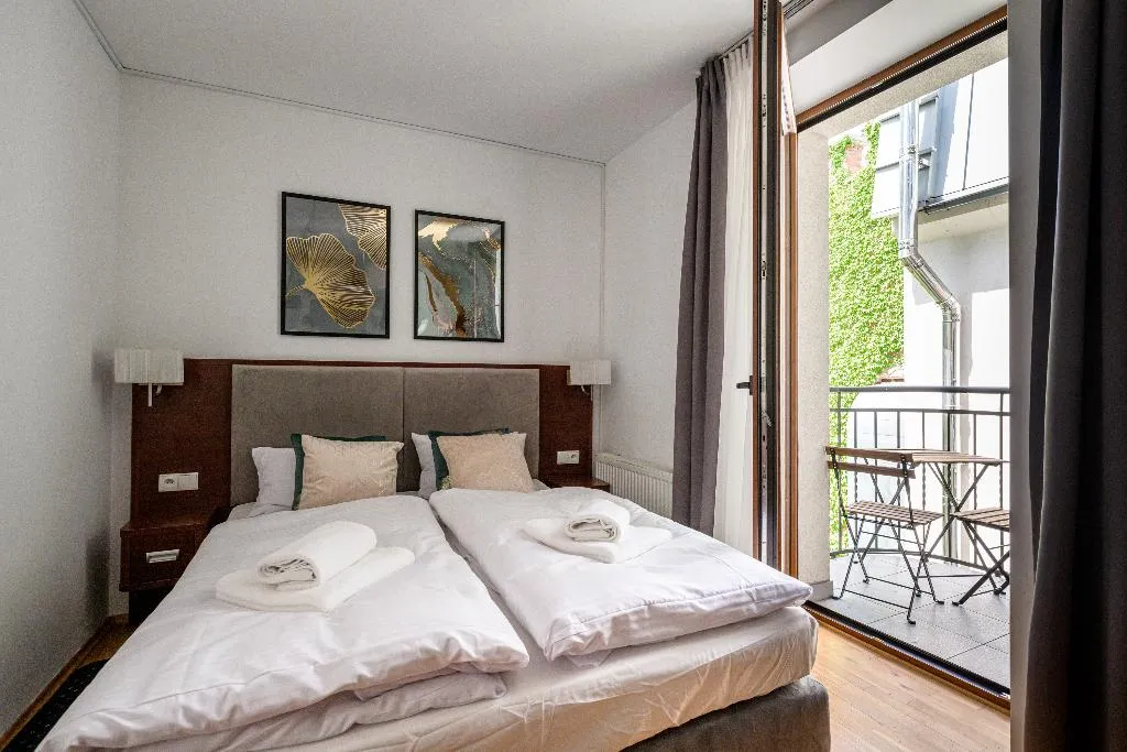 DOUBLE DELUXE WITH BALCONY Room, On/set Aparthotel, Krakow
