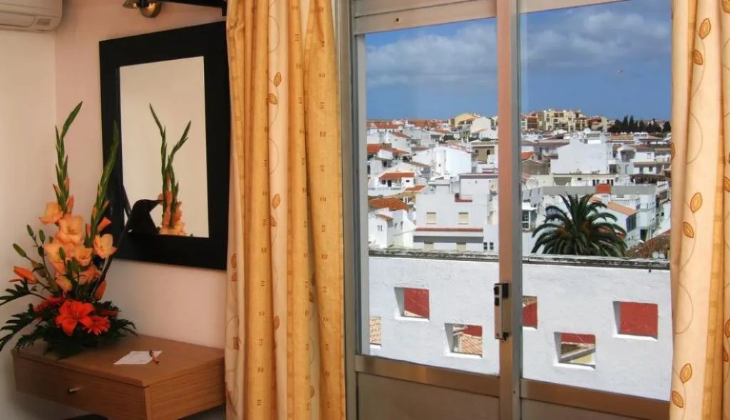 Room, Riomar, Algarve