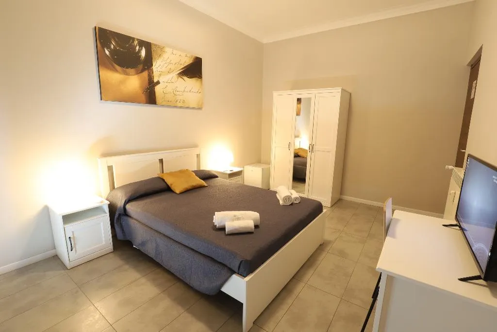 DOUBLE STANDARD Room, Hotel Golden Milano, Milan