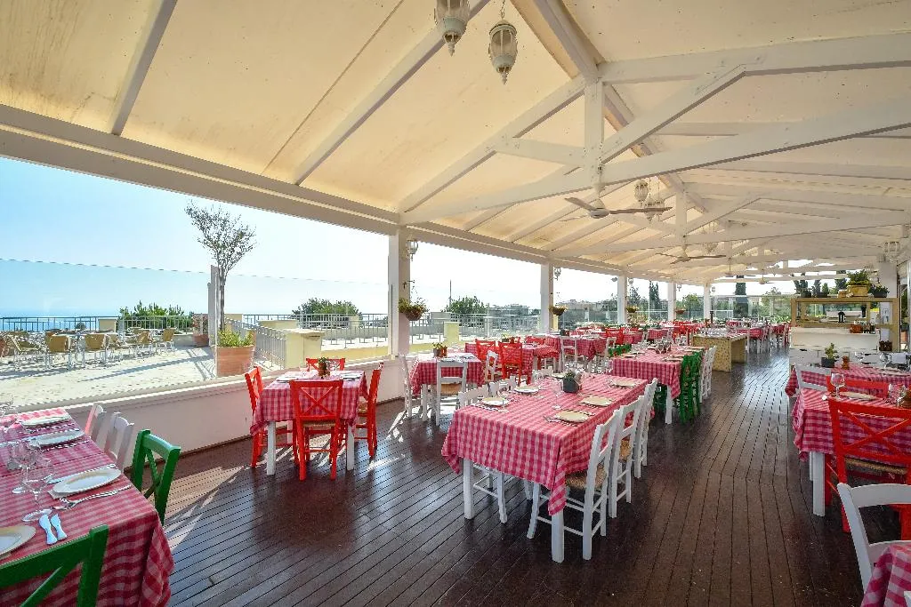 Restaurant, Aphrodite Hills Residences Superior Villas, Cyprus