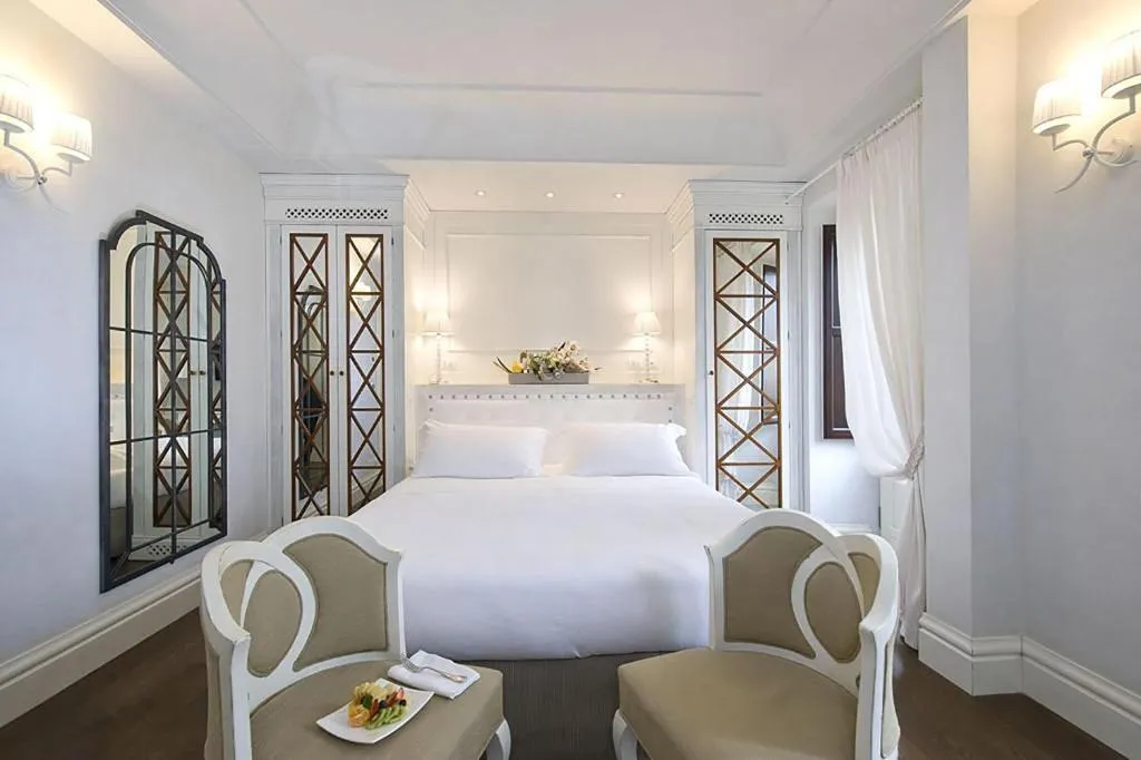 DOUBLE CLASSIC QUEEN BED Room, Villa Athena, Catania