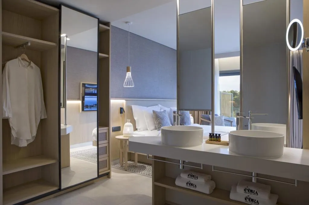SUITE TWO BEDROOMS Room, MERAVIA Leonardo Limited Edition, Halkidiki