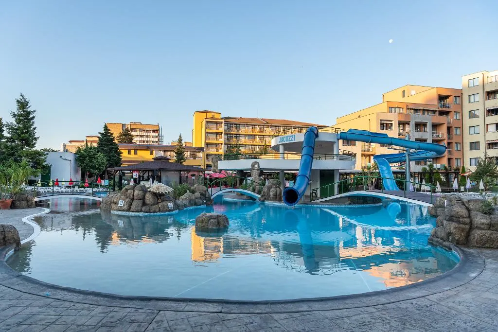 Pool, Trakia, Bourgas