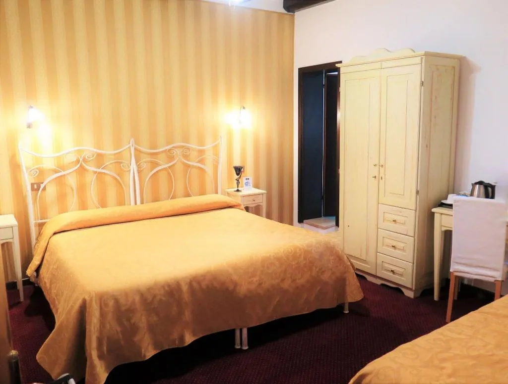 Room, Hotel Al Soffiador, Venice