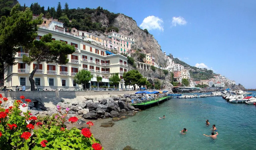 General view, La Bussola, Naples