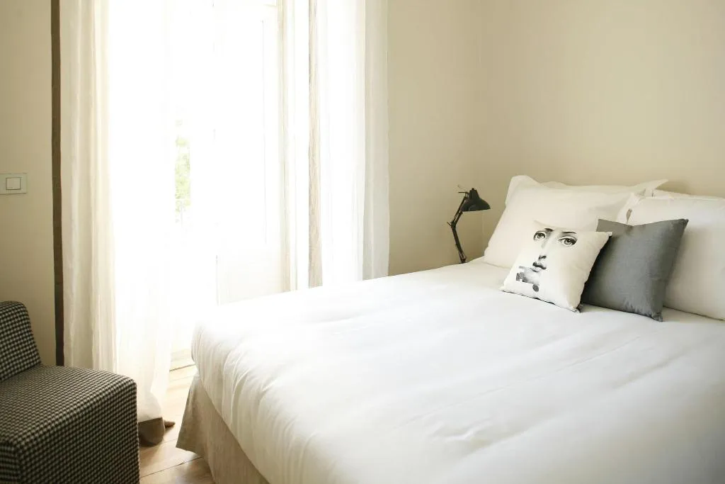Room, Casa Das Janelas Com Vista, Lisbon