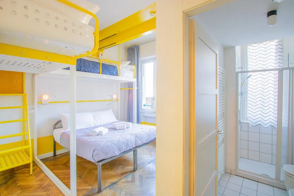 TRIPLE STANDARD Room, Ostello Bello Lake Como, Milan