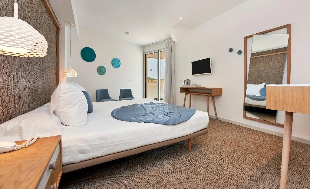 DOUBLE SINGLE USE SIDE SEA VIEW WITH BALCONY Room, Mar Azul Pur Estil Hotel & Spa, Majorca