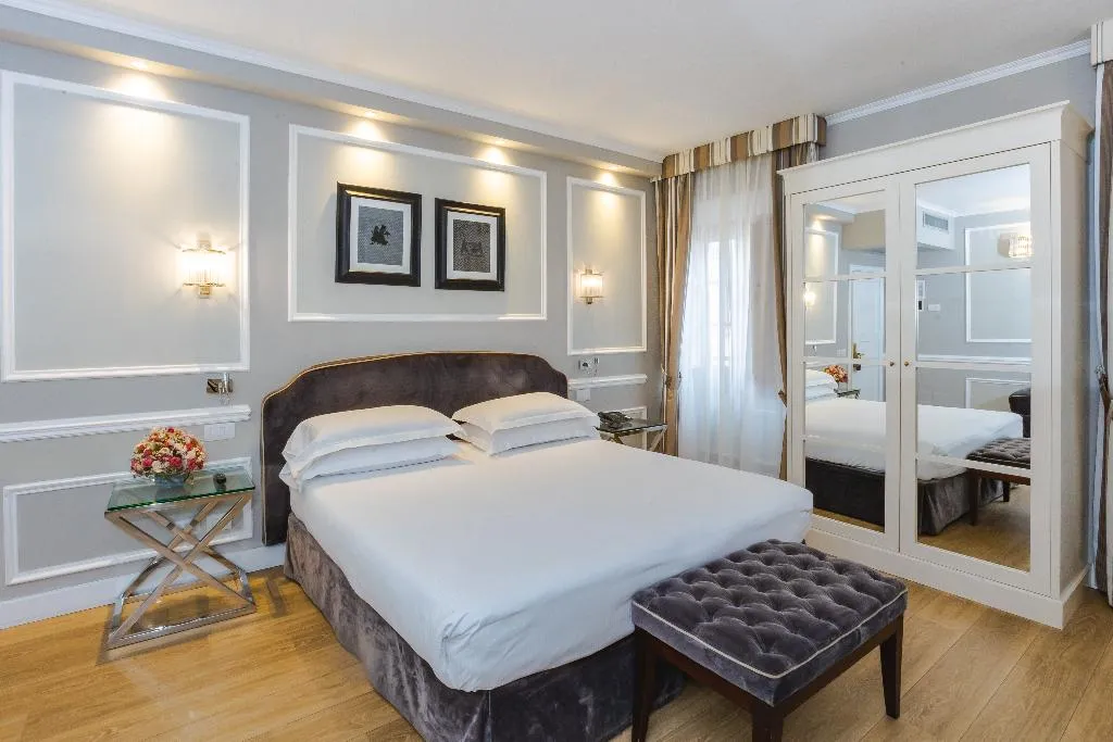 DOUBLE SUPERIOR Room, Calzaiuoli, Florence