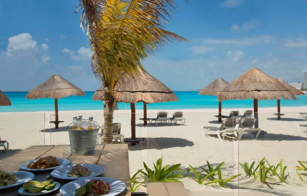 Beach, Krystal Grand Cancun All Inclusive, Cancun Area