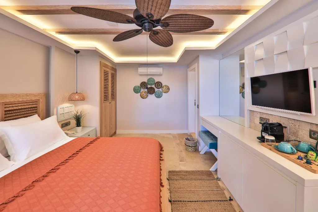 DOUBLE COMFORT SEA VIEW Room, Kalkan Saray Suites, Dalaman