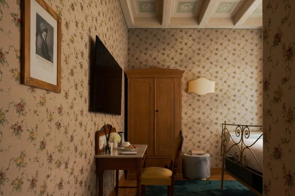 SINGLE CLASSIC Room, Loggiato Dei Serviti, Florence