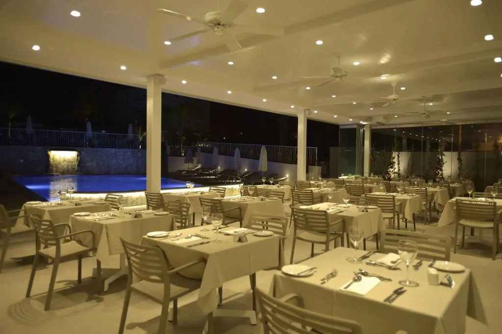 Restaurant, Sunrise Gardens Aparthotel, Cyprus