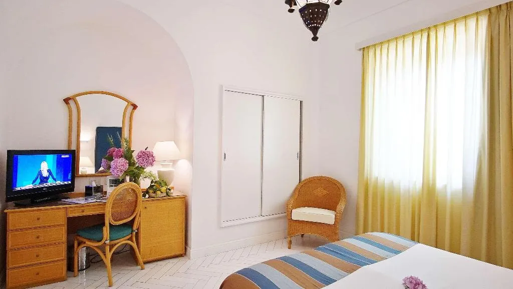 Room, Grand Hotel Aminta, Naples