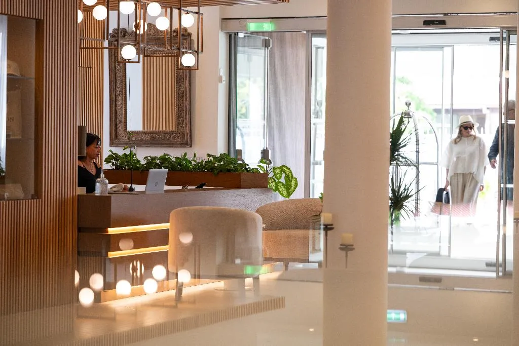 Lobby, King Jason, Cyprus
