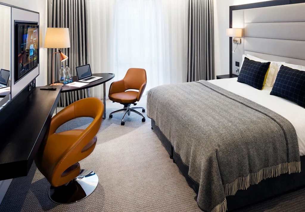 DOUBLE CLUB KING BED Room, The Address Connolly Hotel, Dublin