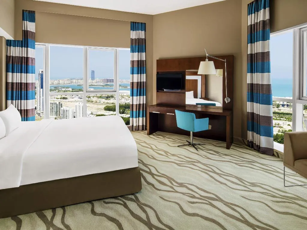 SUITE EXECUTIVE Room, Novotel Dubai Al Barsha, Dubai