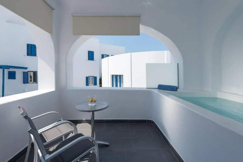 Room, Anemomilos, Santorini