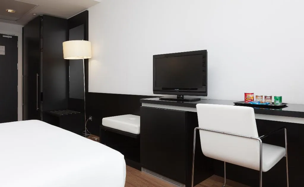 DOUBLE SINGLE USE STANDARD Room, Axor Barajas, Madrid