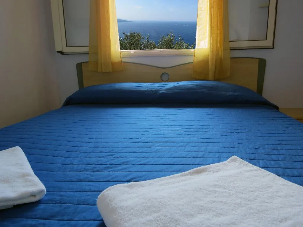 CHALET SEA VIEW CAPACITY 3 Room, Baia Serena, Naples