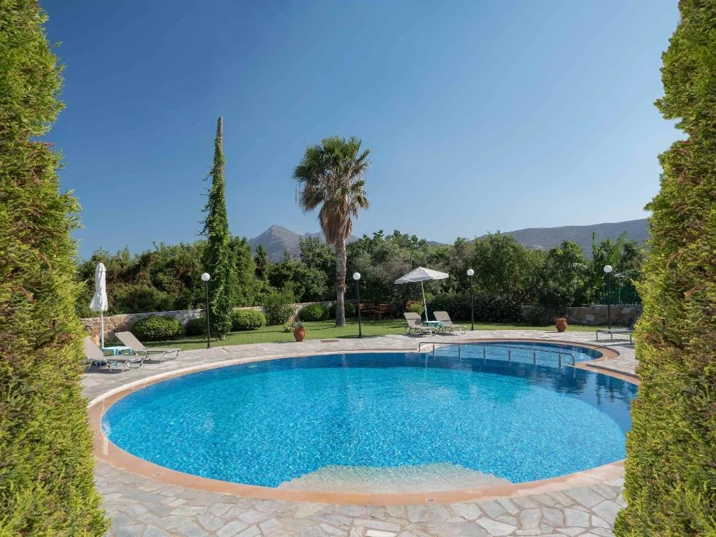 Sports and Entertainment, Petritos Rooms And Studios, Crete