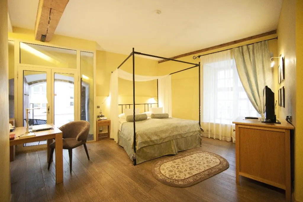 DOUBLE DELUXE Room, Three Sisters Hotel, Tallinn