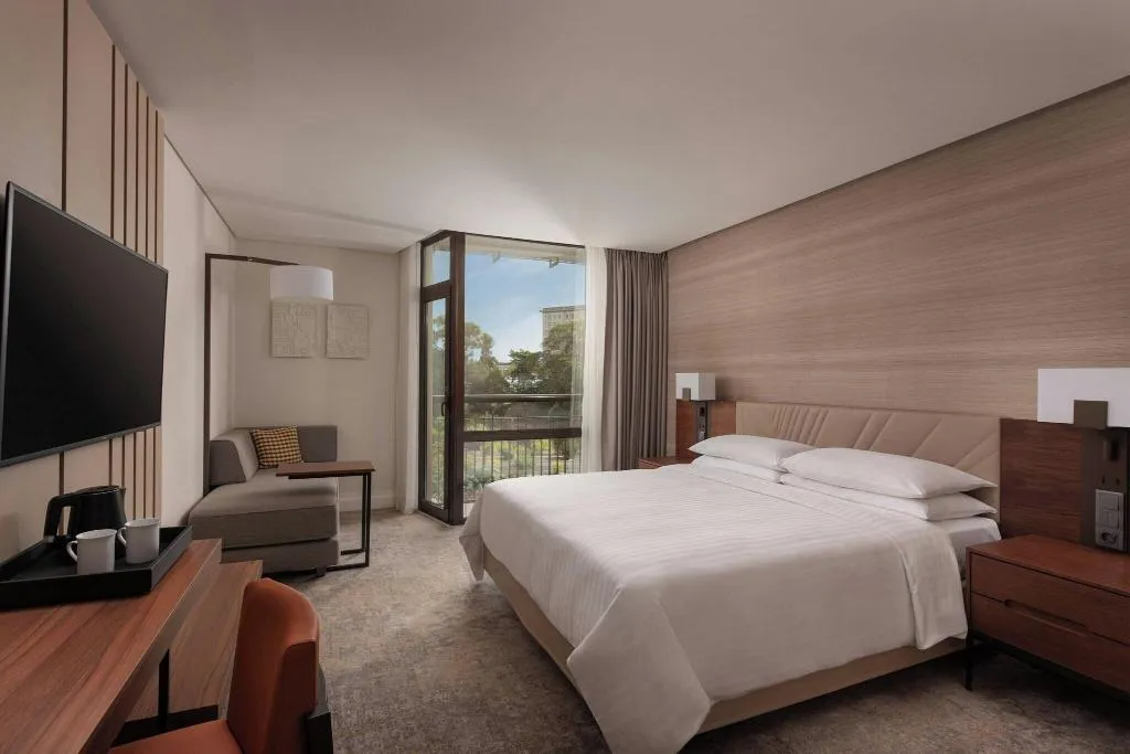 DOUBLE KING SIZE BED Room, Marriott Hotel Lisbon, Lisbon
