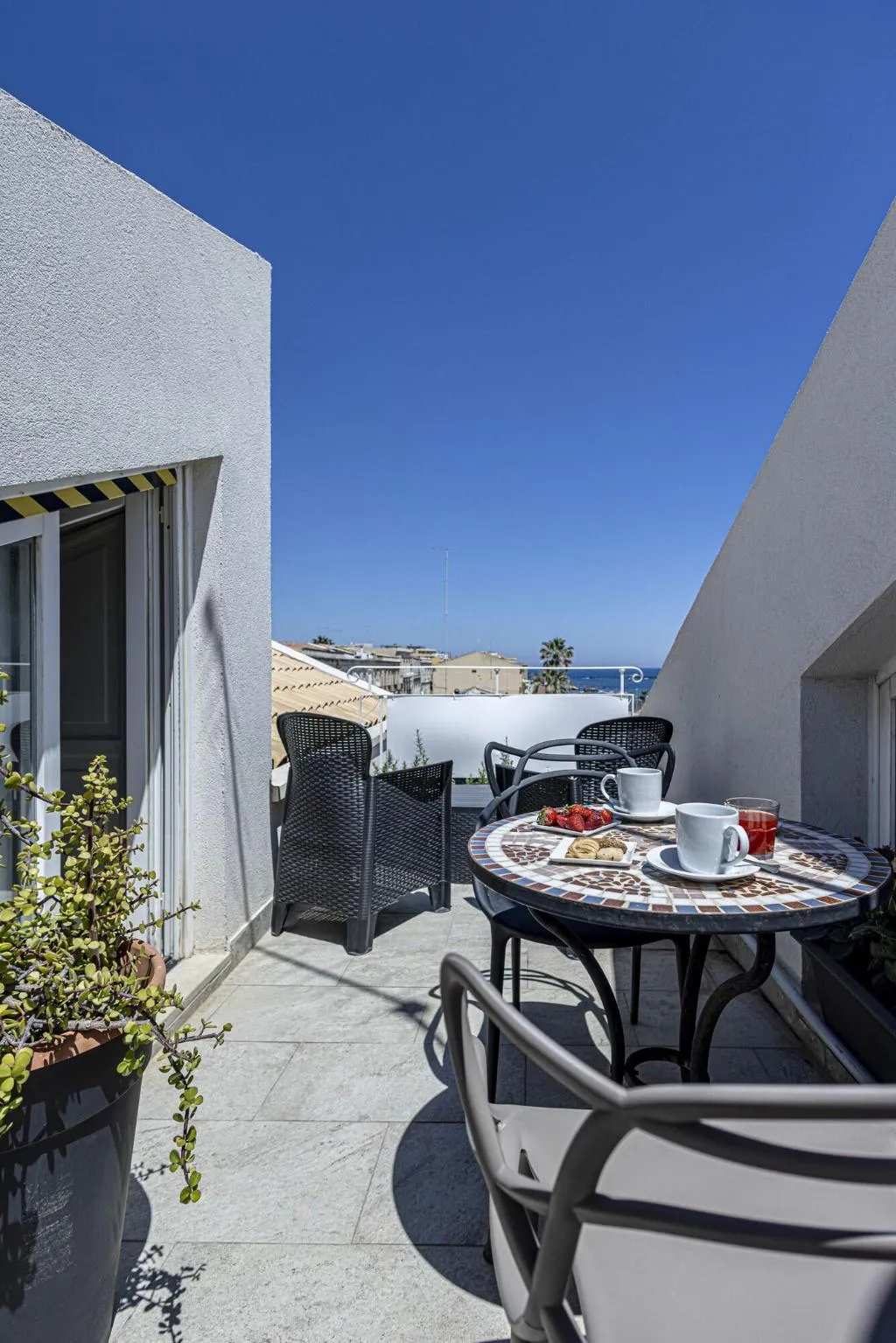 Terrace, Hotel Lakkios, Catania