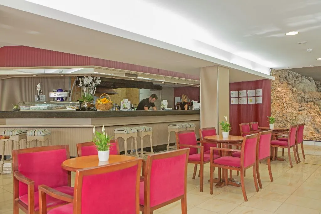 Bar, O7 Alea, Majorca