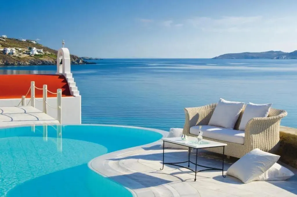 SUITE DELUXE WITH PRIVATE POOL Room, Mykonos Grand Hotel & Resort, Mykonos