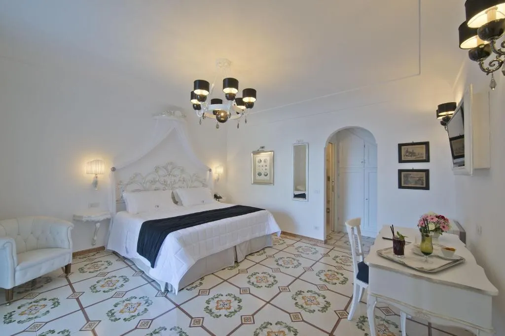 Room, Villa Corallium, Naples