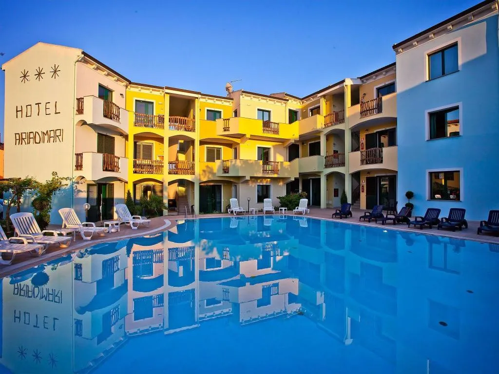 Pool, Ariadimari, Alghero