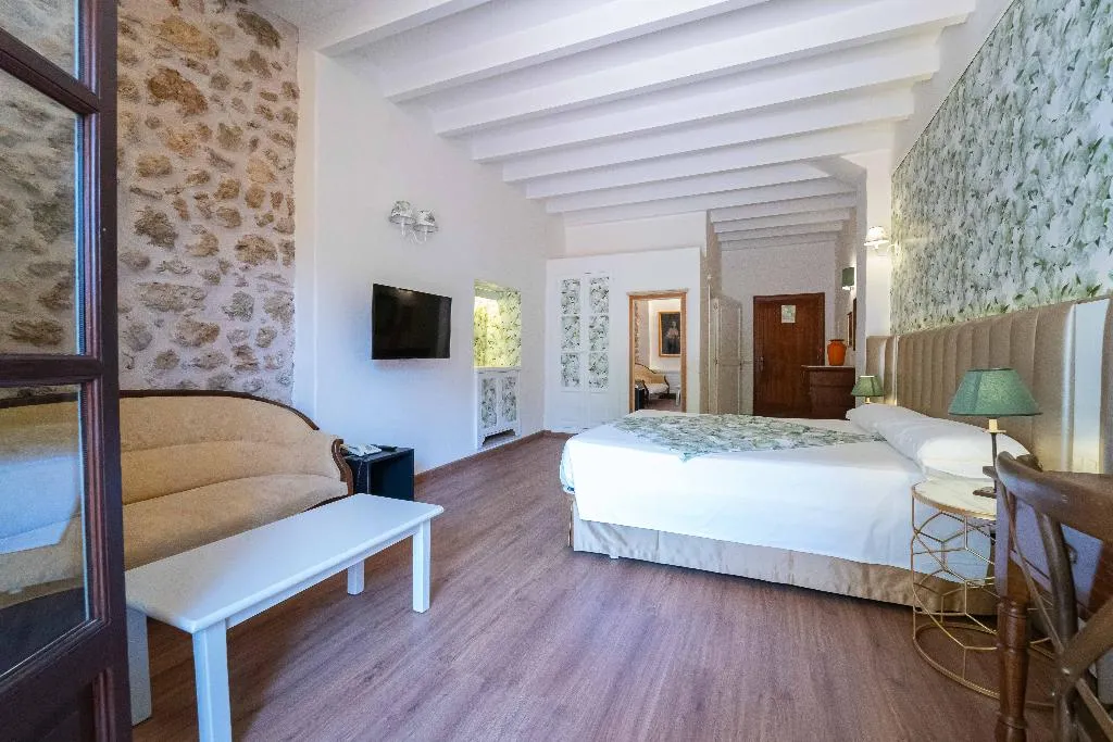 Double or Twin WITH TERRACE Room, Hotel Rural S'Olivaret, Majorca