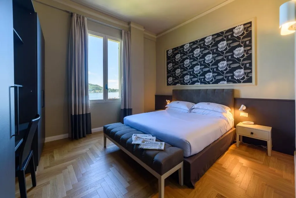 DOUBLE LAKE VIEW Room, Villa Paradiso, Milan